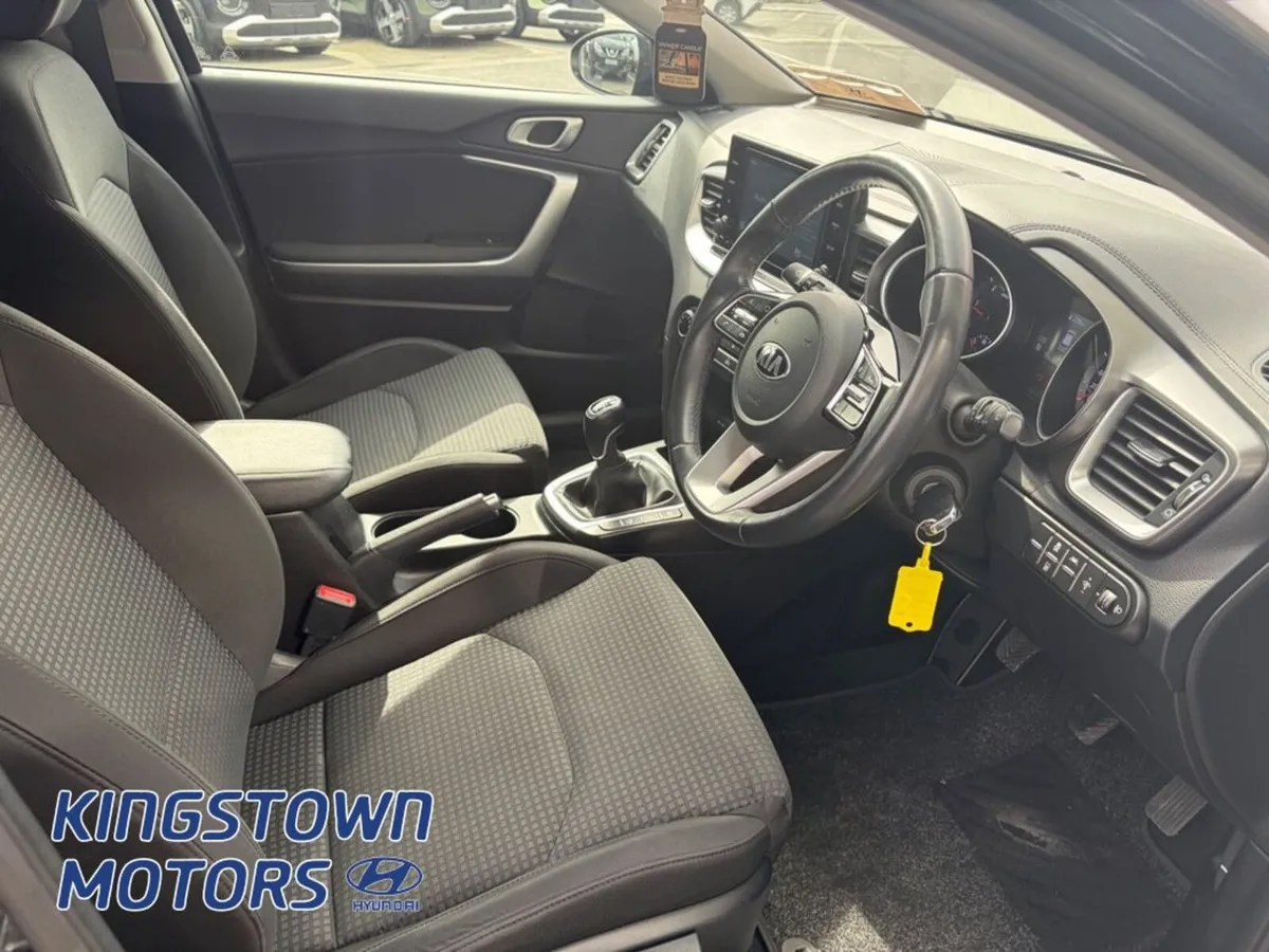 Kia Ceed 1.6 K2 Commercial 5DR - Image 4