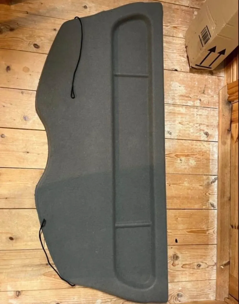 Nissan Leaf - Parcel Shelf - Please Read the Ad - Image 1