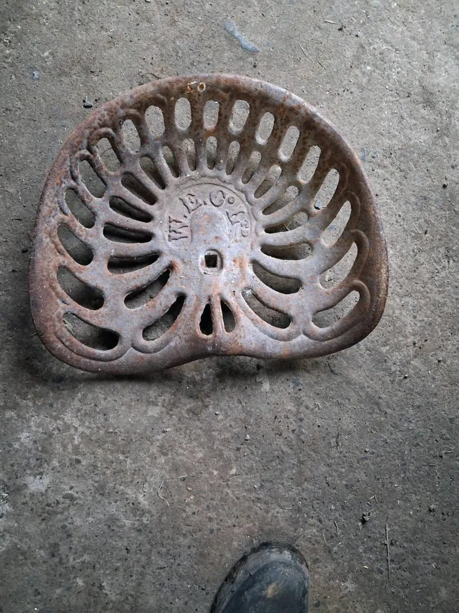 Cast Iron Seats - Image 3