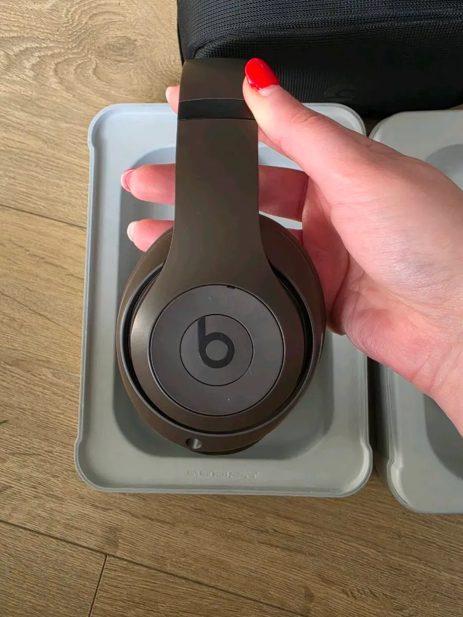 Beats Studio Pro Headphone - Image 3