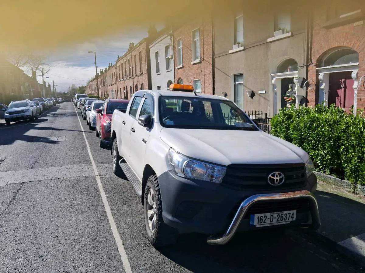 Toyota hilux active - Image 1