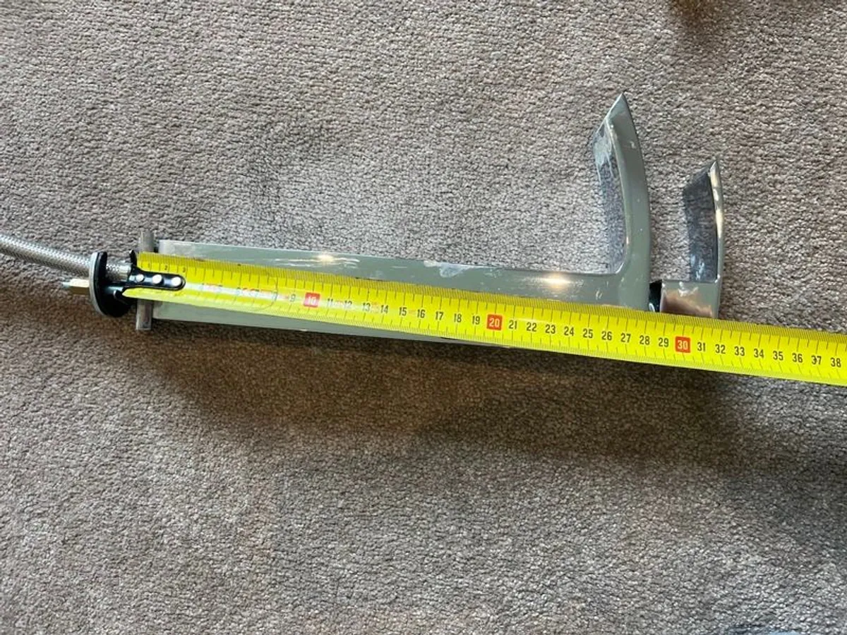 Pair of sink mixer taps - Image 3