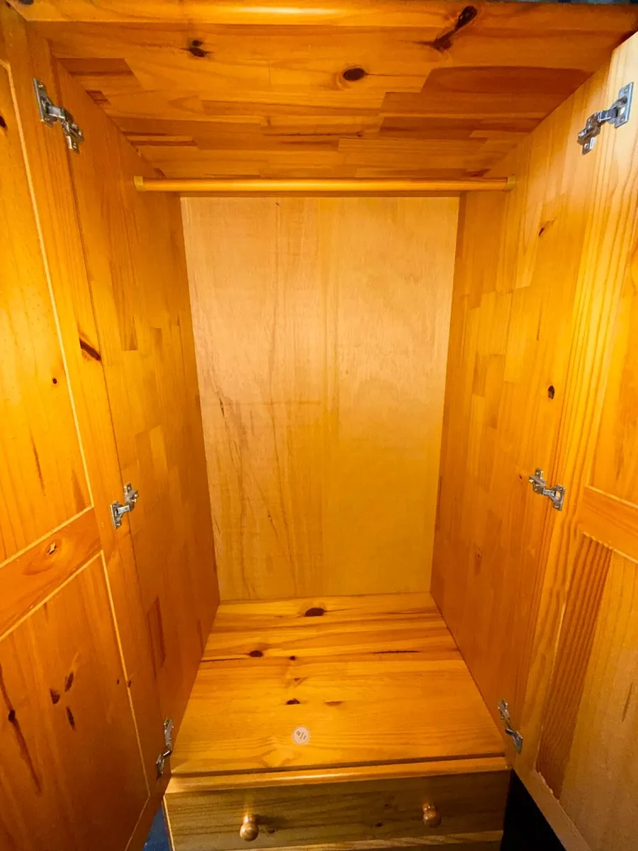 Wardrobe - Image 3