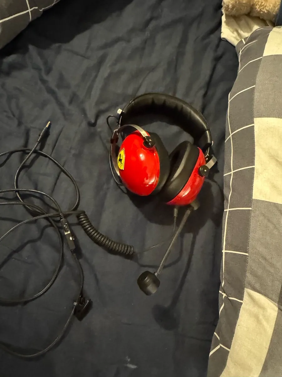 Headset - Image 2