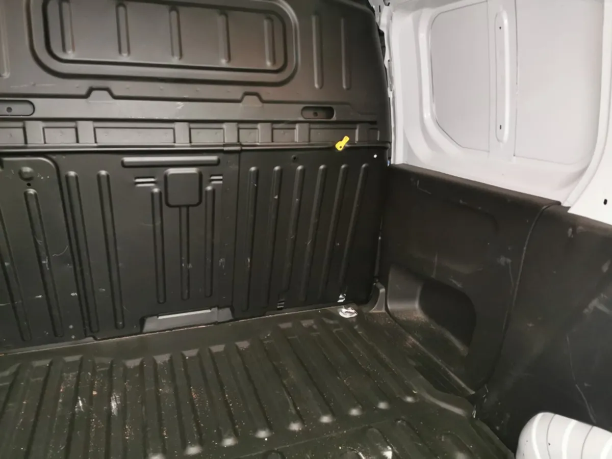 Citroen Berlingo ENTRPRISE BLUE HDI 10 - Image 3