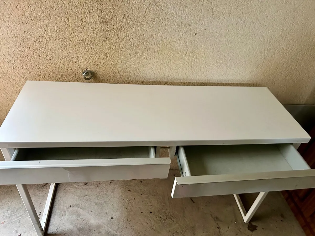 White Desk  with Drawers (Glossy finish) - Image 3