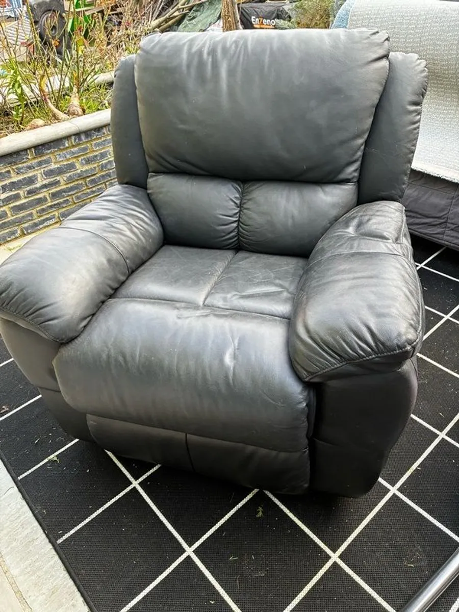 Free Recliner Chair - Image 1