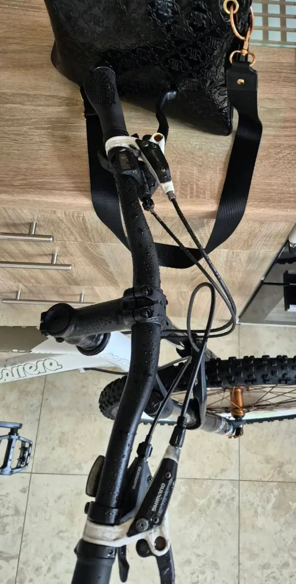 ADULTS CARRERA VENGEANCE ULTIMATE  BIKE 18 INCH AL - Image 4