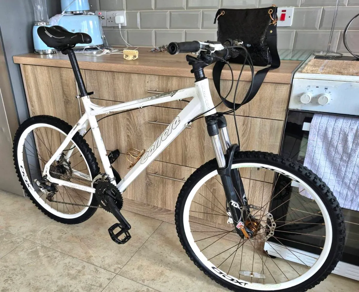 ADULTS CARRERA VENGEANCE ULTIMATE  BIKE 18 INCH AL - Image 1