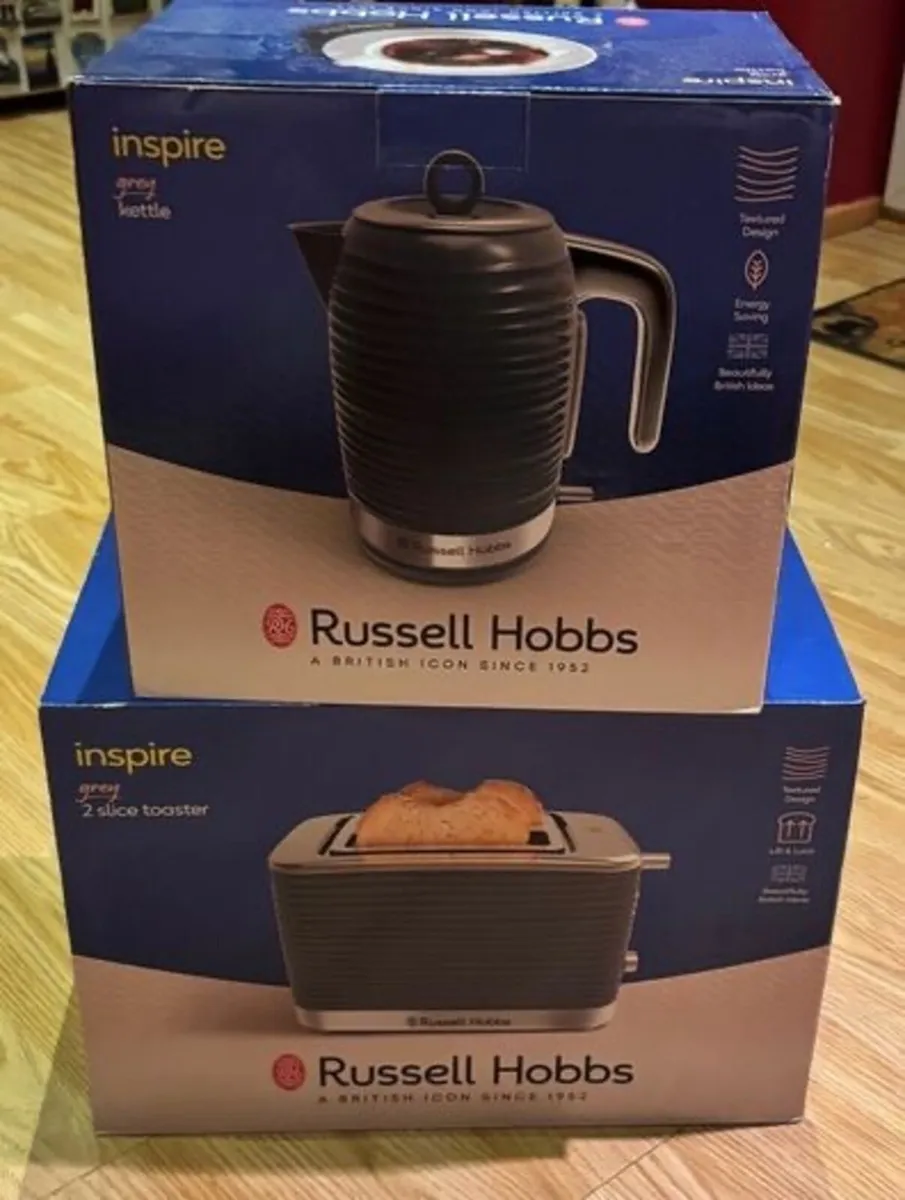 Russell Hobbs Matching grey kettle and toaster