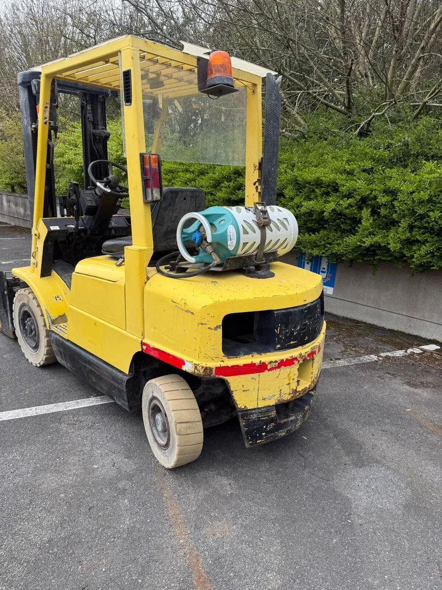 Forklift - Image 2
