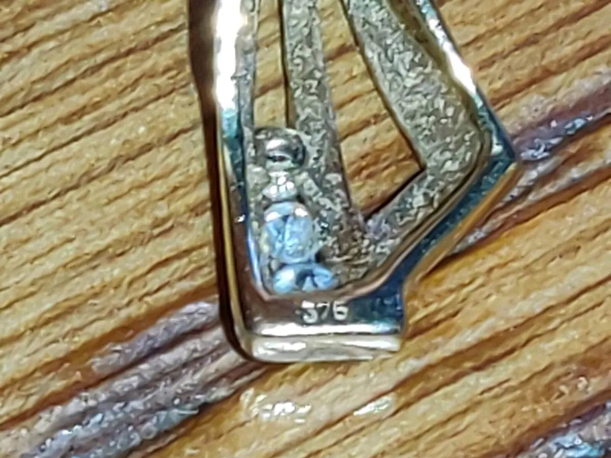 TWO TONE DIAMOND, 9CT YELLOW & WHITE Gold Necklace - Image 2