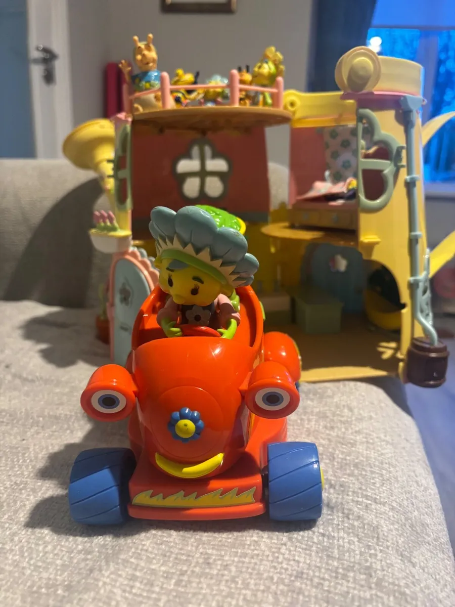 Fifi and the flowertot Toys - Image 4