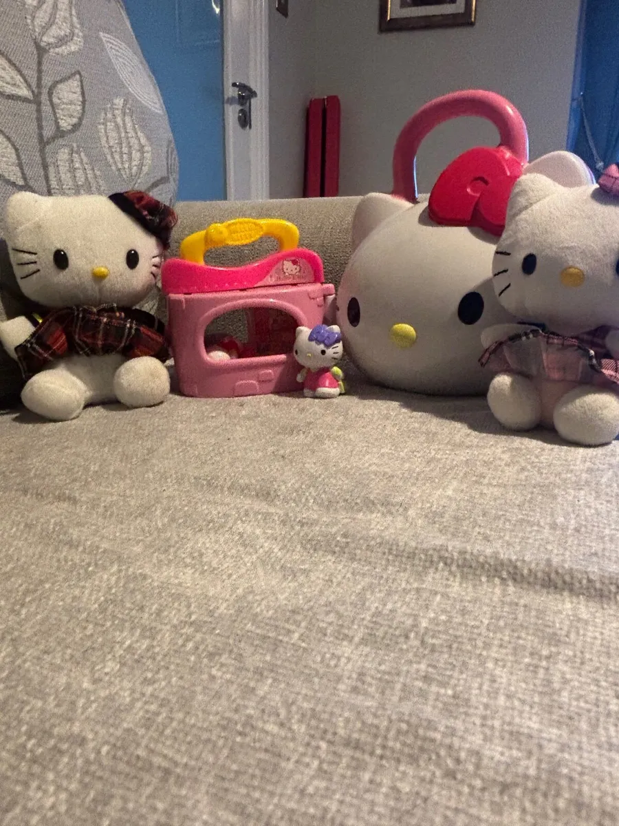 Hello kitty Toys - Image 1