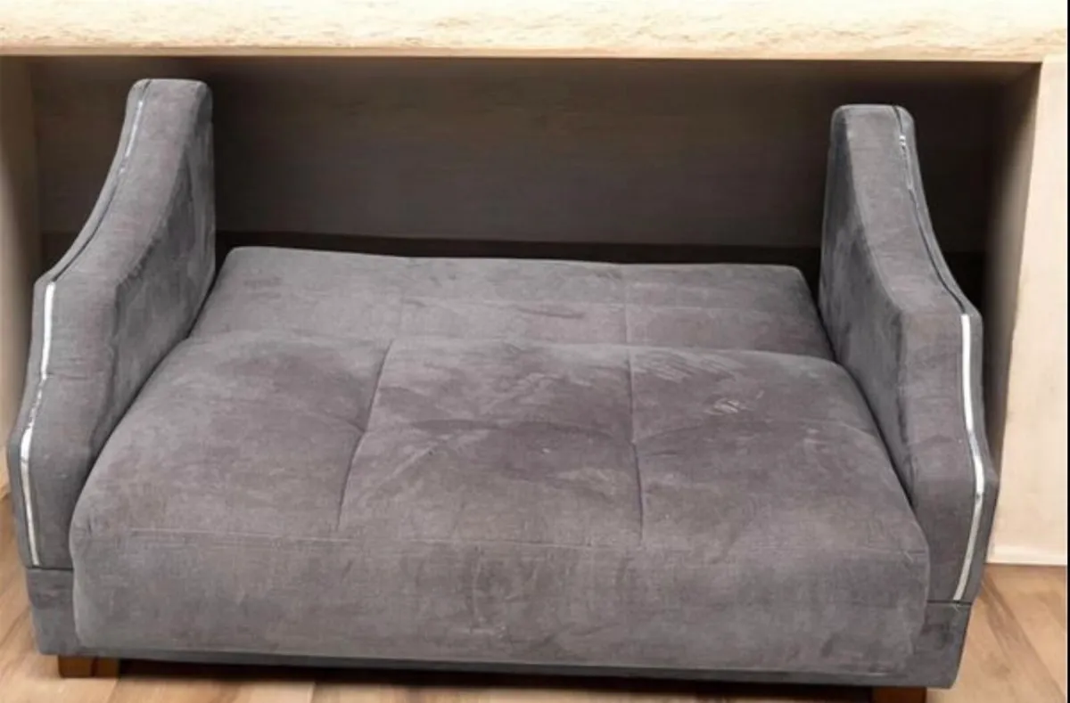 Small sofabed - Image 3