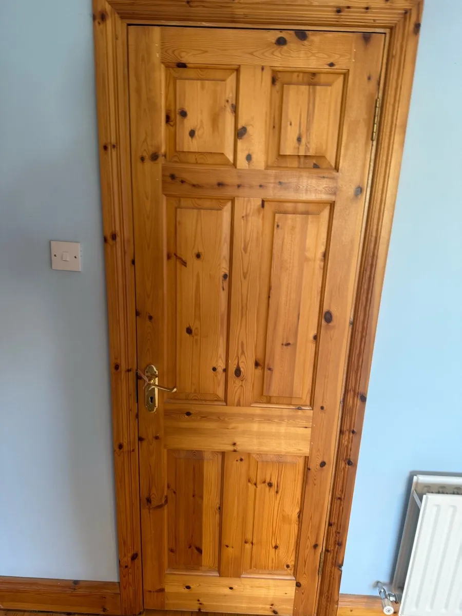 Doors - including handles, locks and himgrs - Image 3