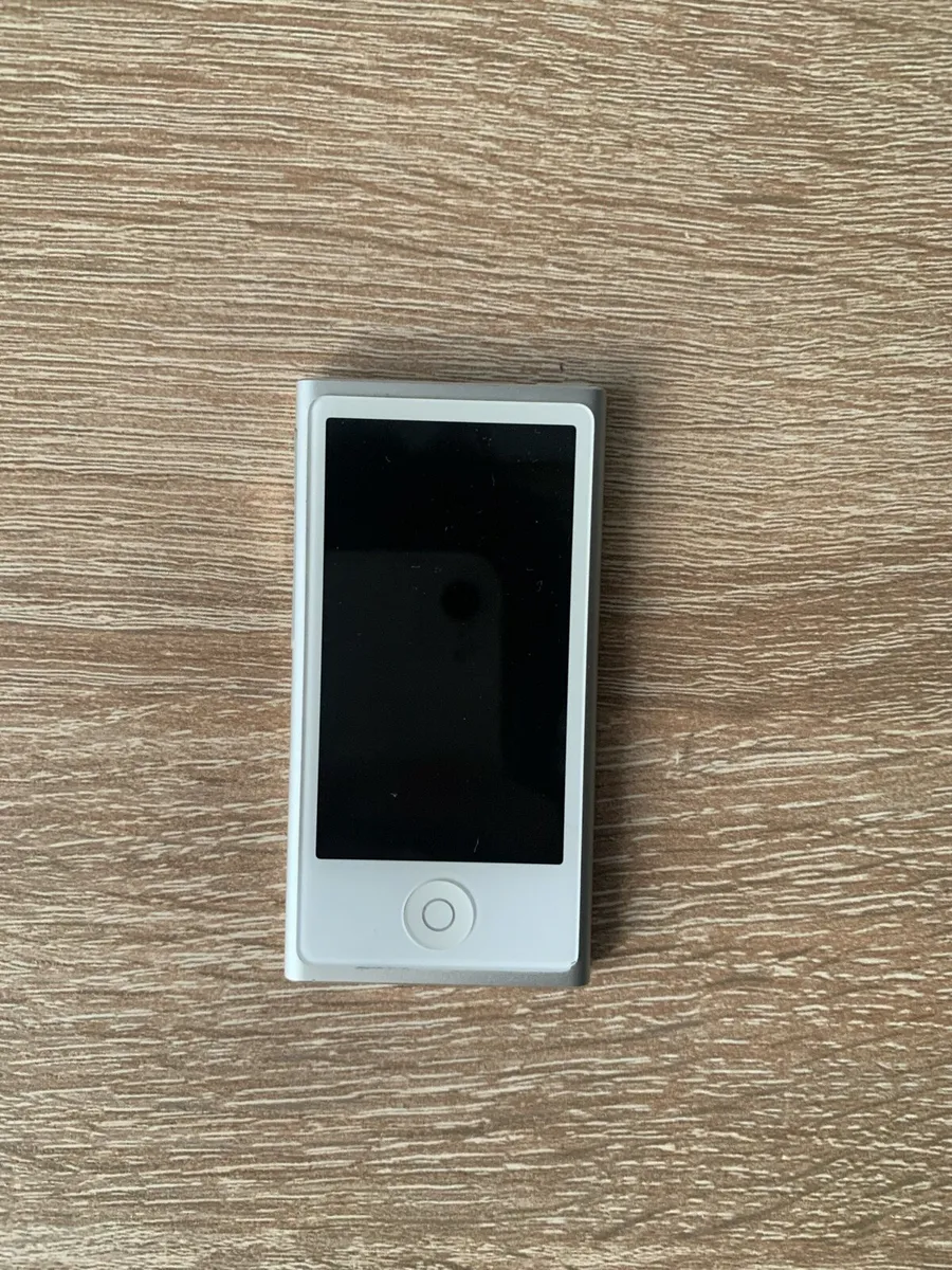 iPod Nano 7th generation - Image 1