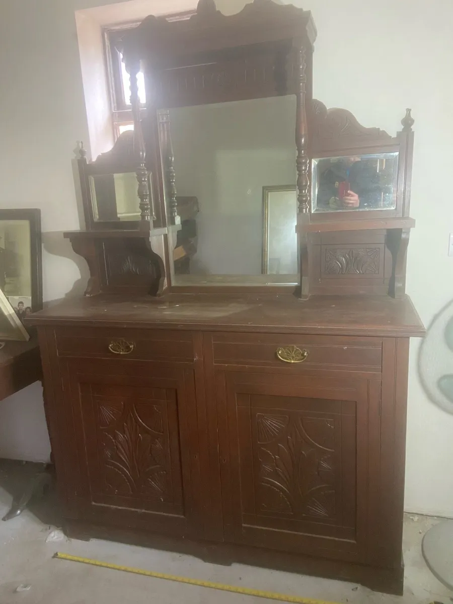 Antique dresser - Image 1
