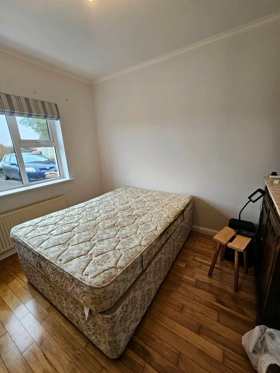 Double bed and mattess - Image 1