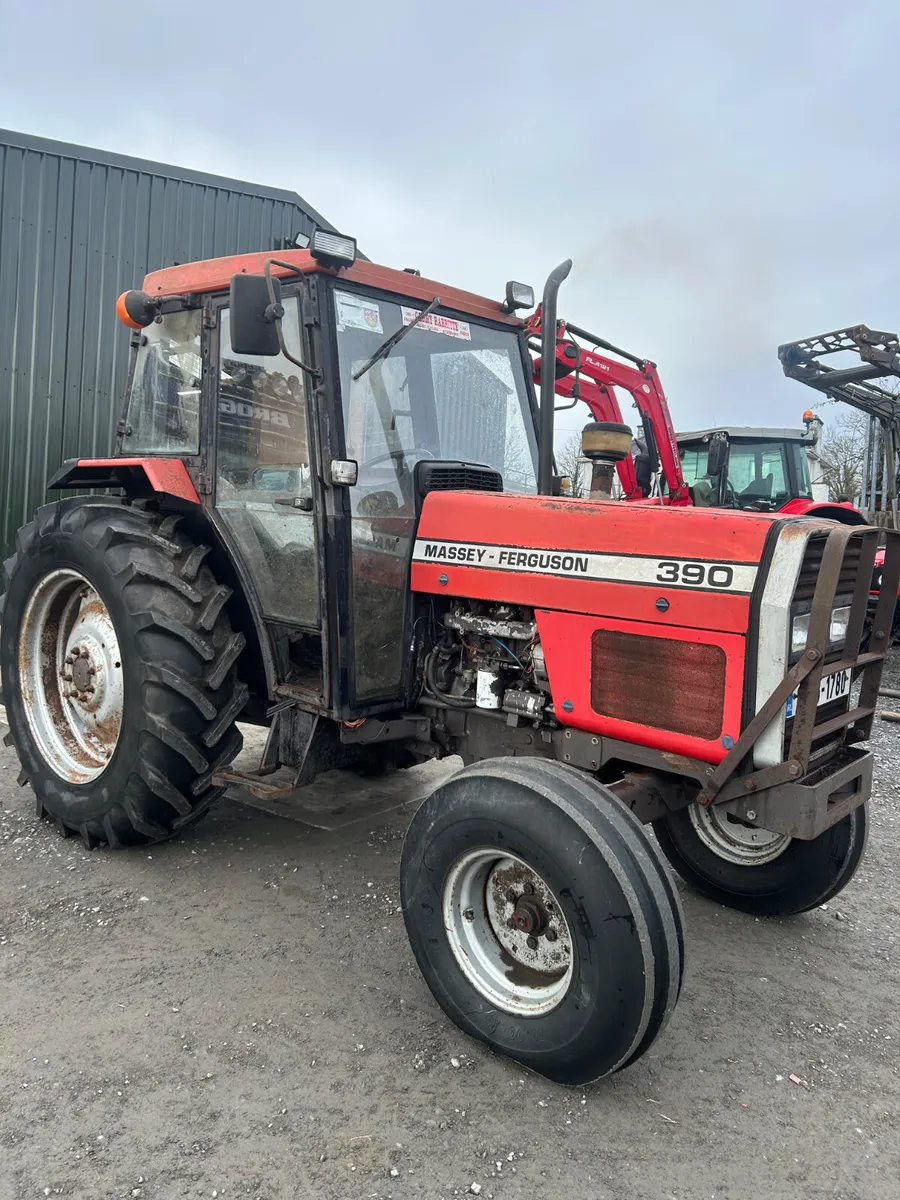 1988 Massey Ferguson 390 2wd - Image 1
