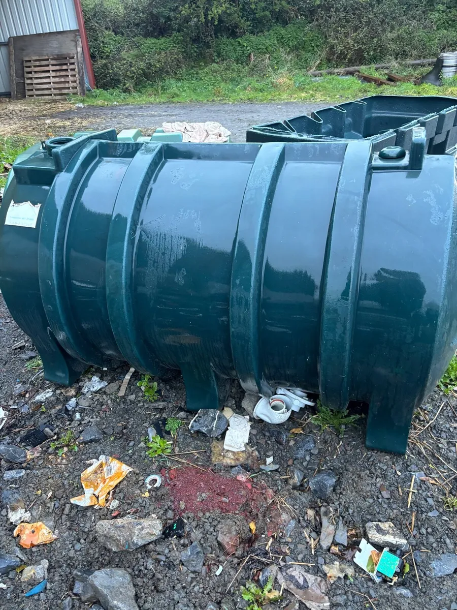 Oil tank - Image 2