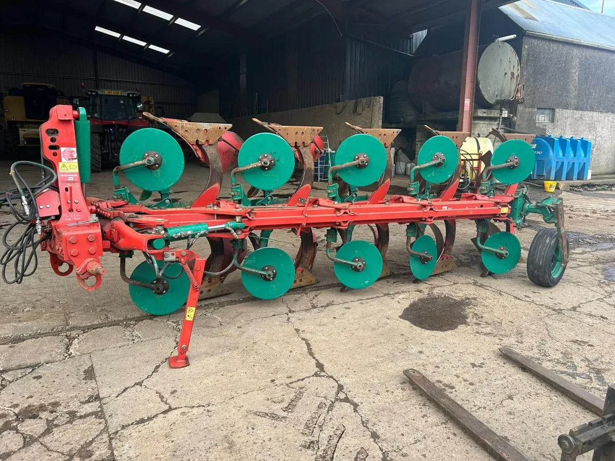 Kverneland ES85 5 fur plough - Image 1