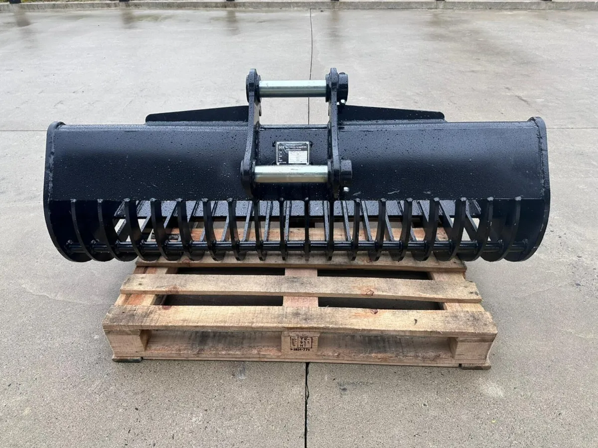New DCE 8 Ton 60" Lawn Rake, 50mm Pins - Image 4