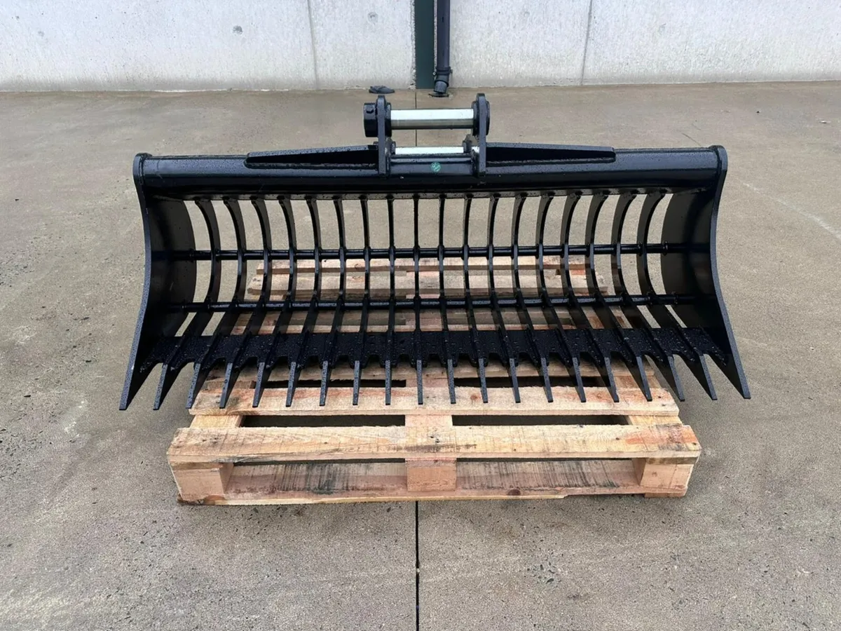 New DCE 8 Ton 60" Lawn Rake, 50mm Pins - Image 2