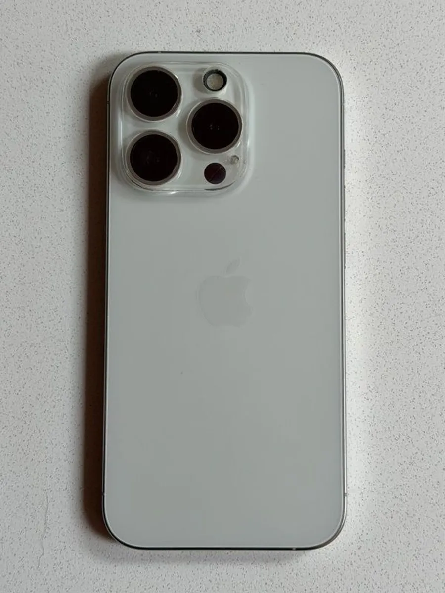 iPhone 15 Pro - Image 3