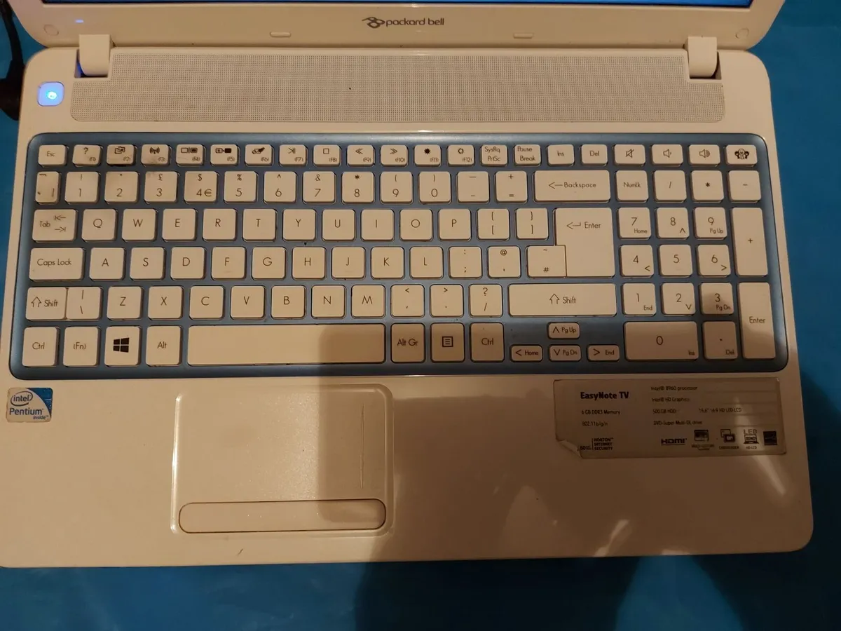 Packard Bell EasyNote TV 15.6 inch Laptop, White - Image 3