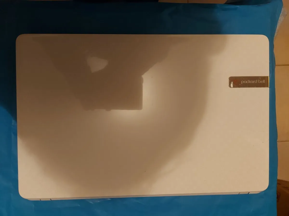 Packard Bell EasyNote TV 15.6 inch Laptop, White - Image 4