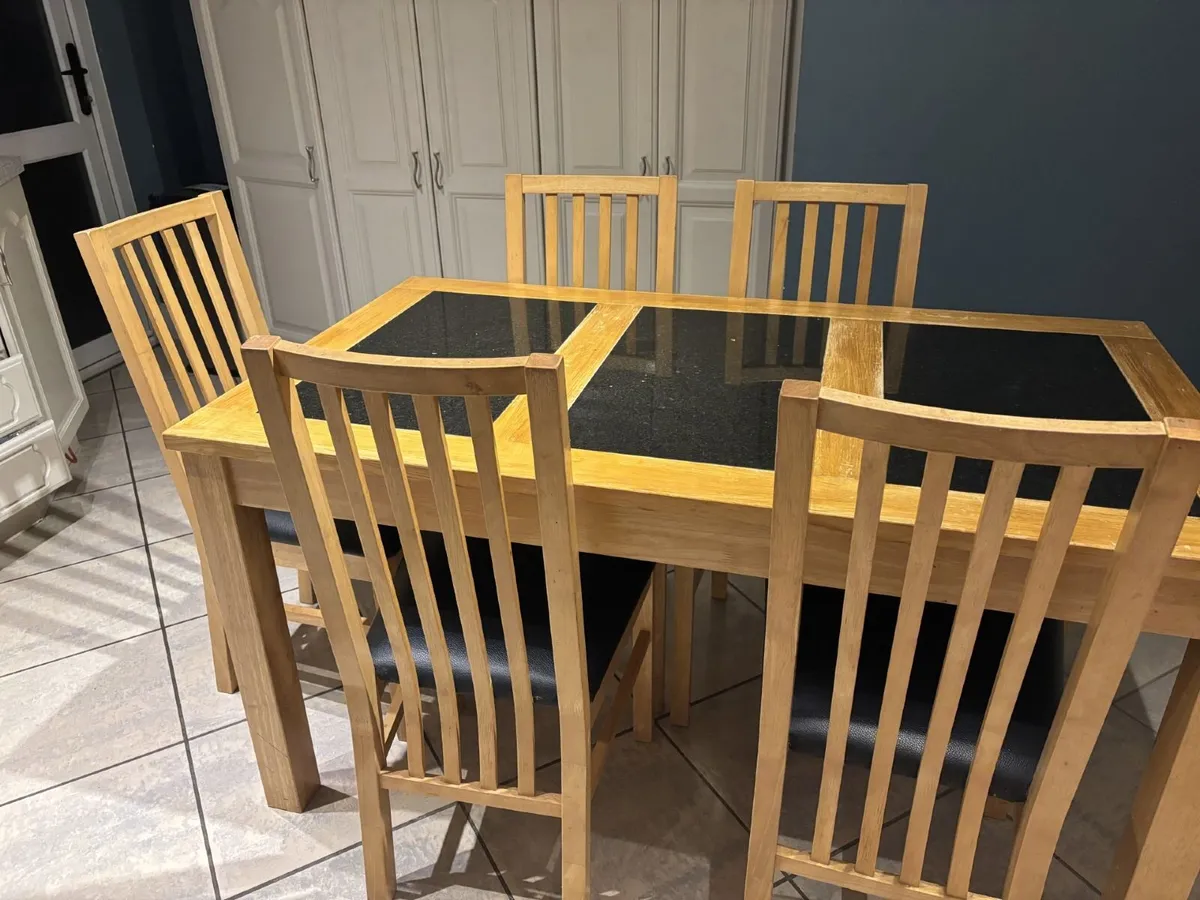 kitchen table and 6 chairs - Image 1