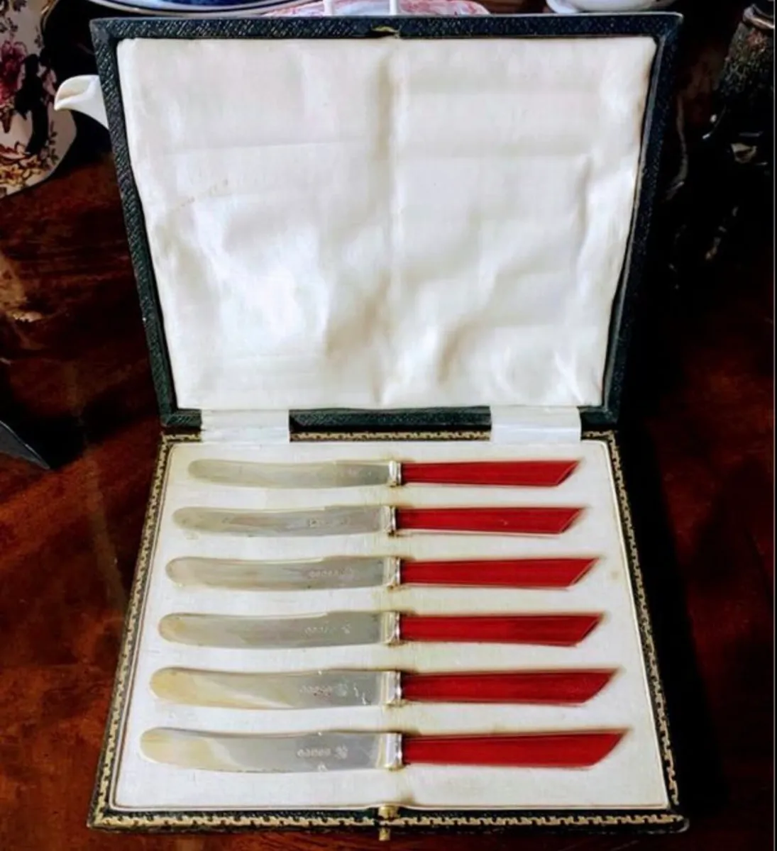 1930s set of 6 cased butter knives