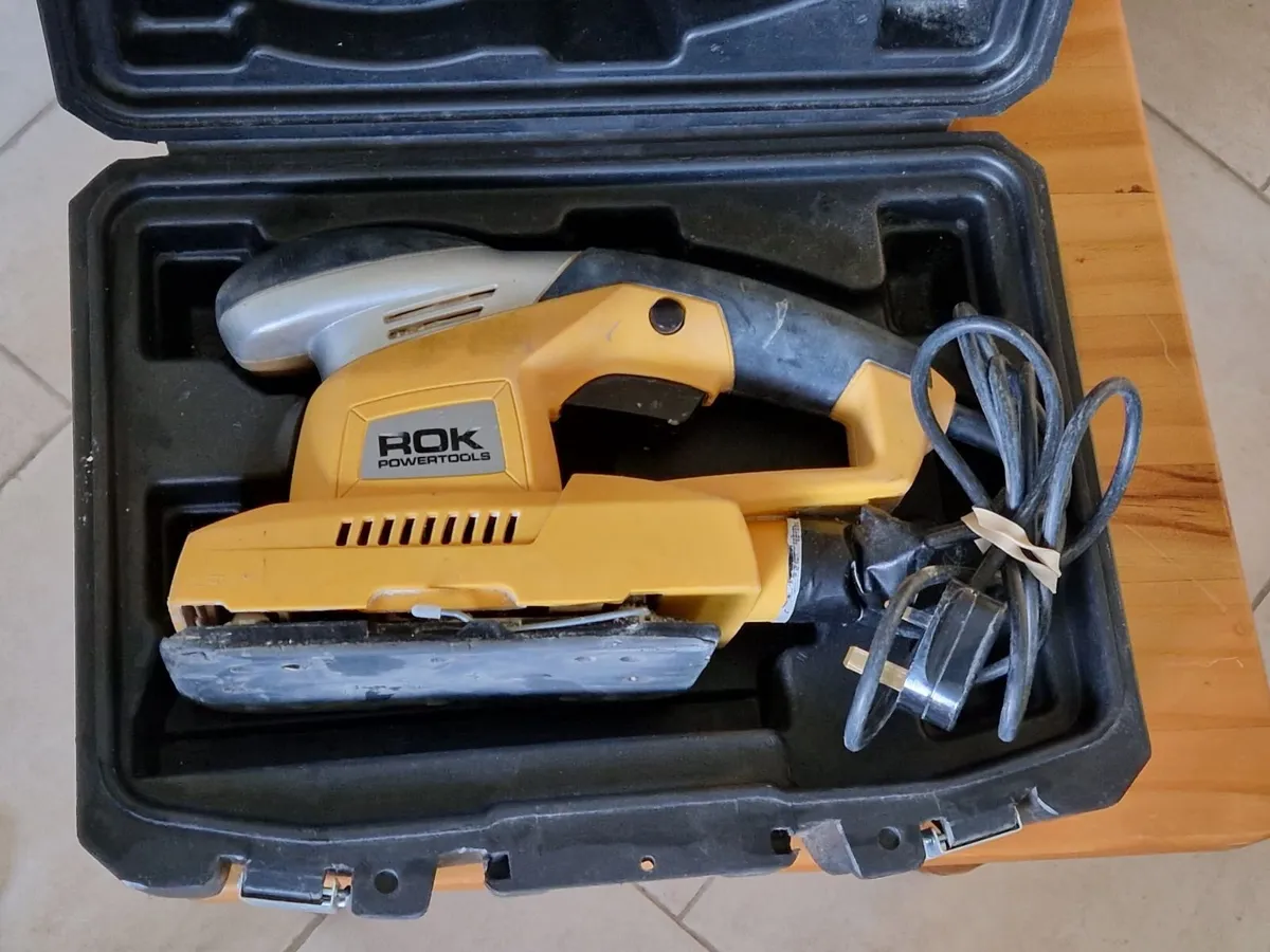 ROK Powertools Sander, Model WSSC200, Carry Case - Image 1