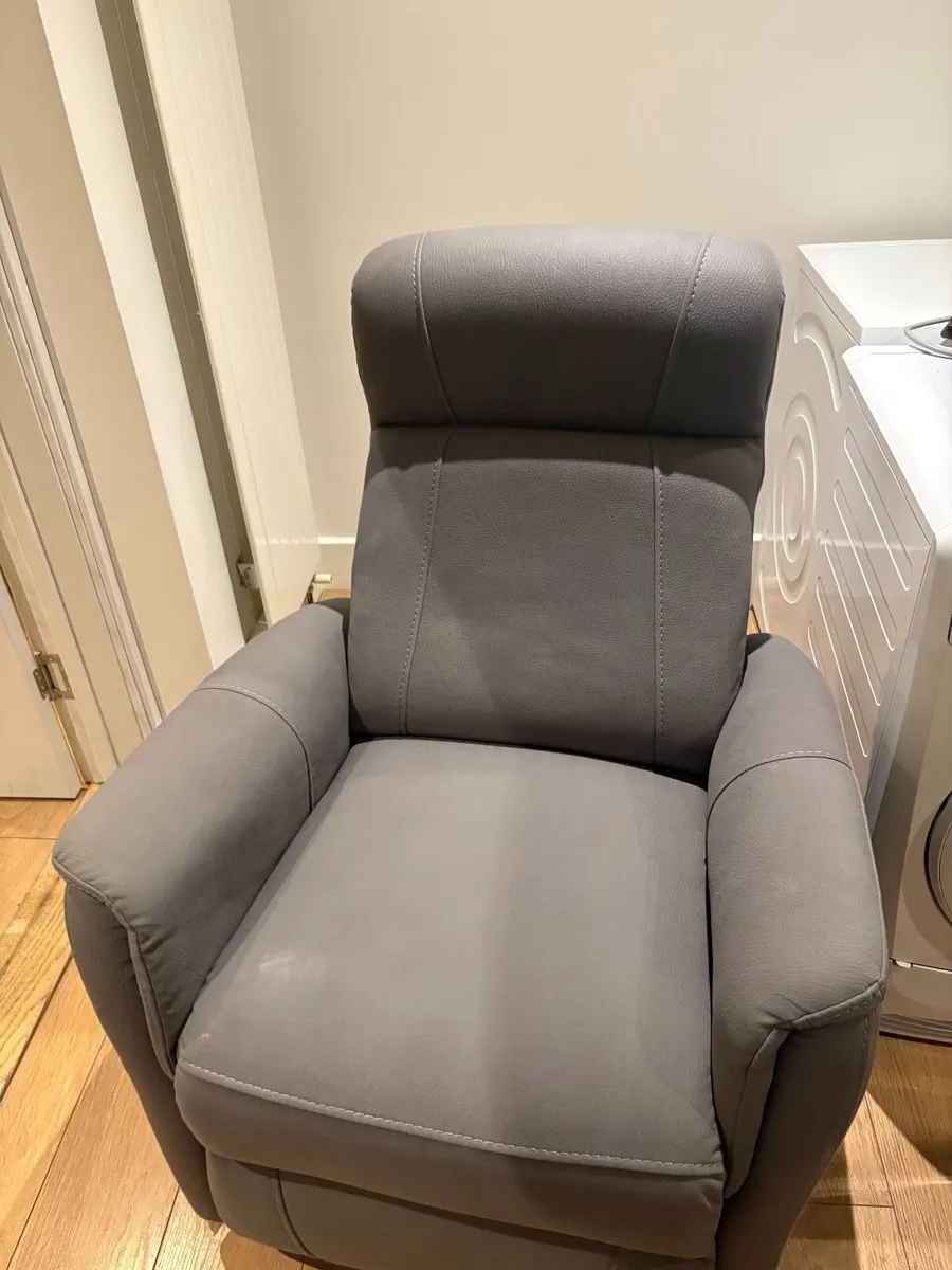 Electric Leather Recliner Chair - Image 2