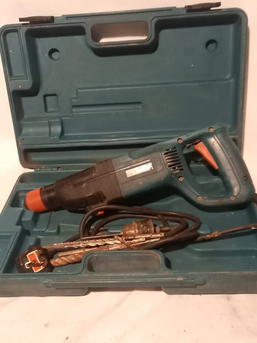 240v Makita SDS Drill - Image 3