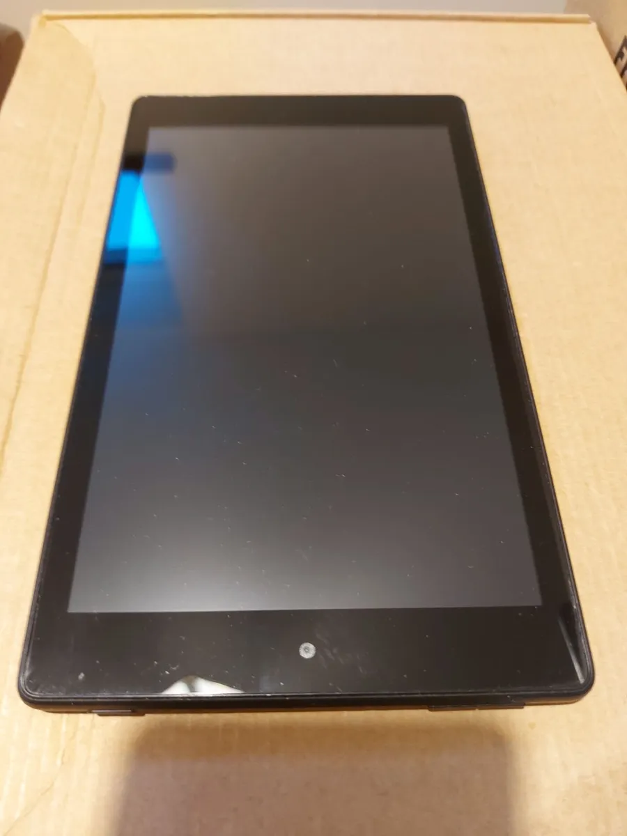 Amazon Fire HD 8 (8th Gen) 16GB Excellent conditio - Image 4