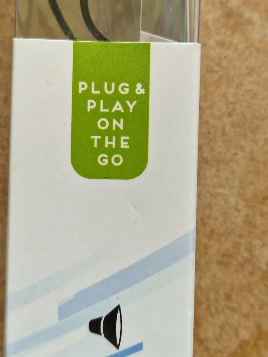 BRAND NEW & SEALED Trebl Stereo Headphones - Image 3