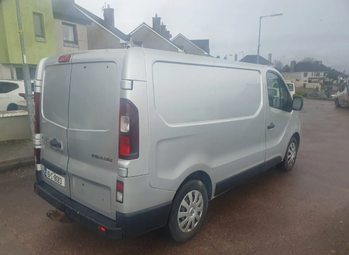 151 Renault Traffic Business + SWB 1.6 120bhp - Image 4