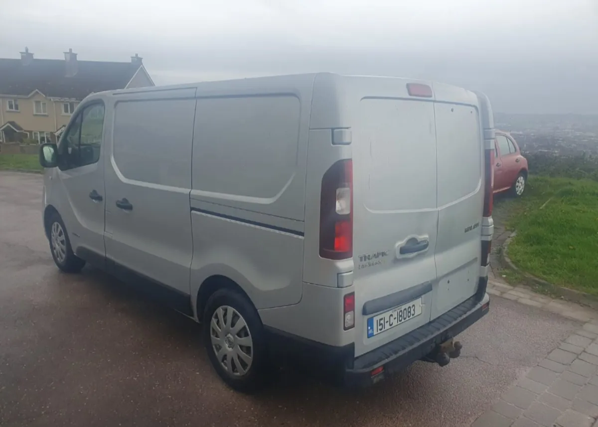 151 Renault Traffic Business + SWB 1.6 120bhp - Image 3