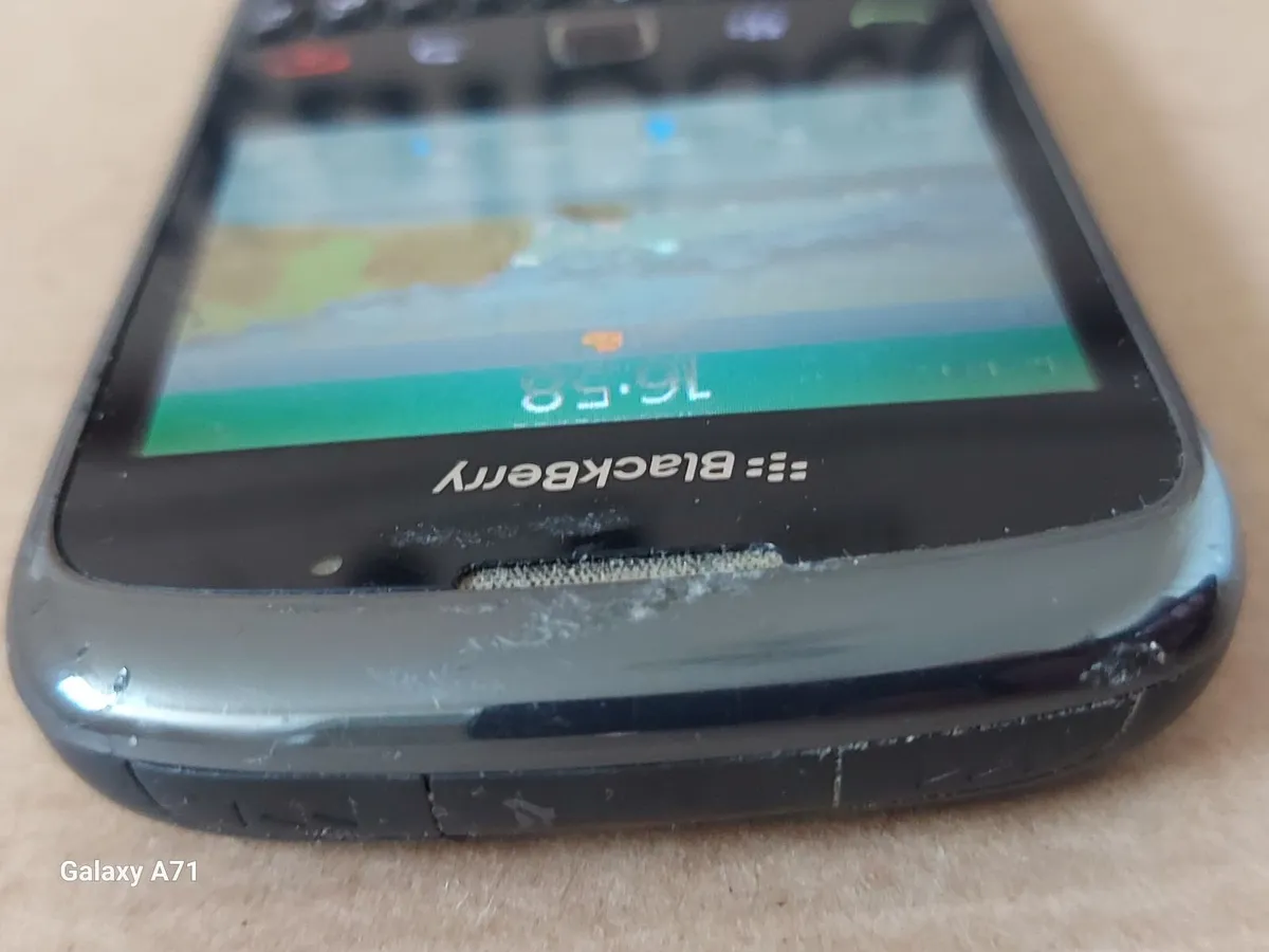 Blackberry Curve 3G 9300, working perfectly - Image 4