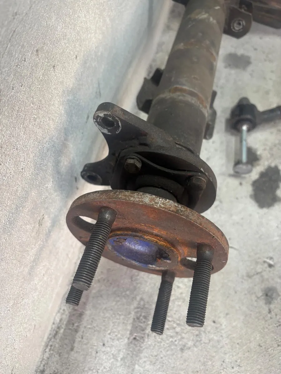 Escort parts - Image 2