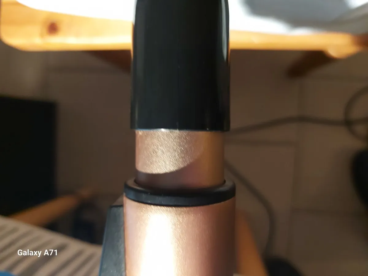 TOWER Verticle wired vacuum cleaner New condition - Image 2