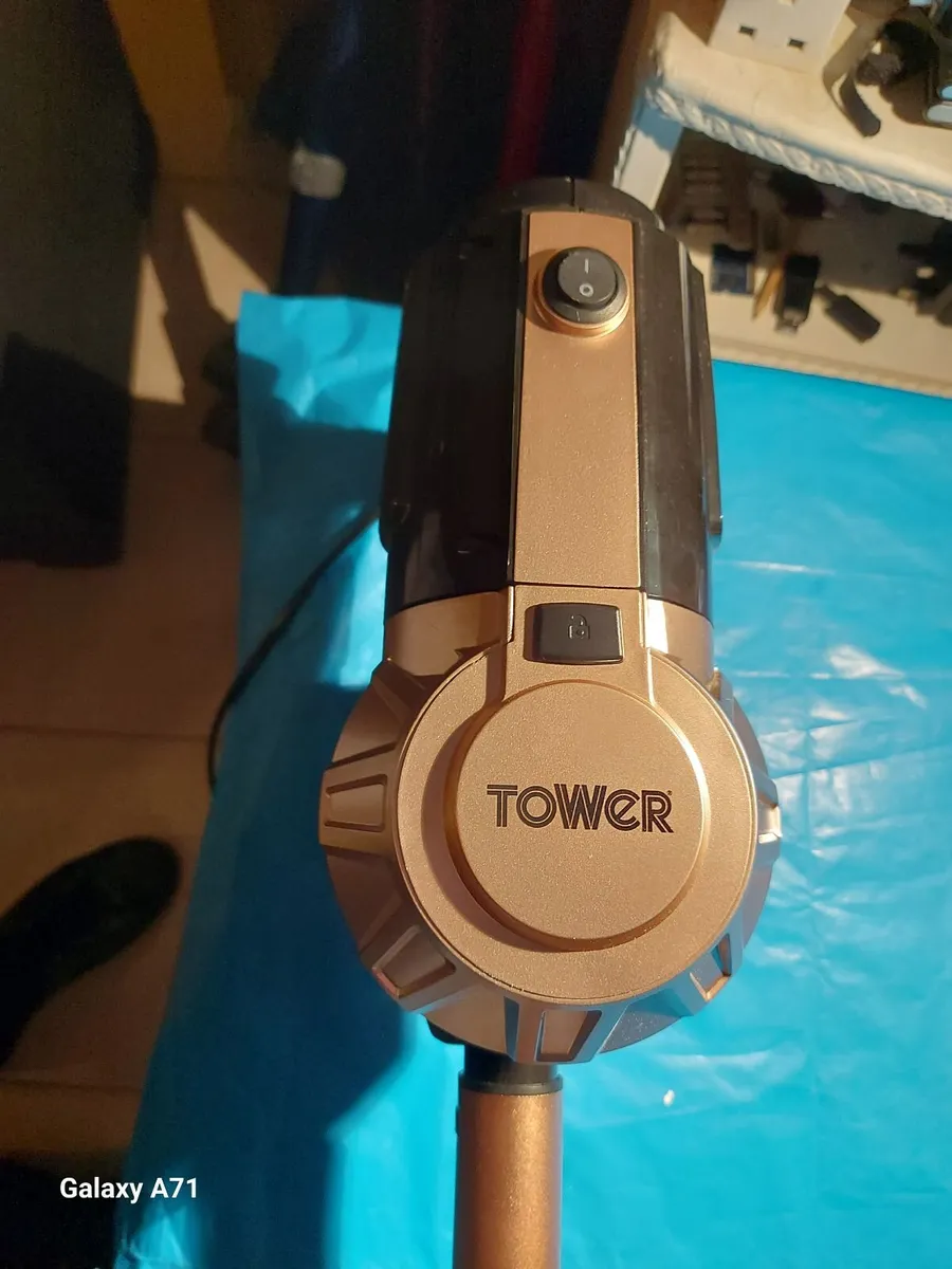 TOWER Verticle wired vacuum cleaner New condition - Image 1
