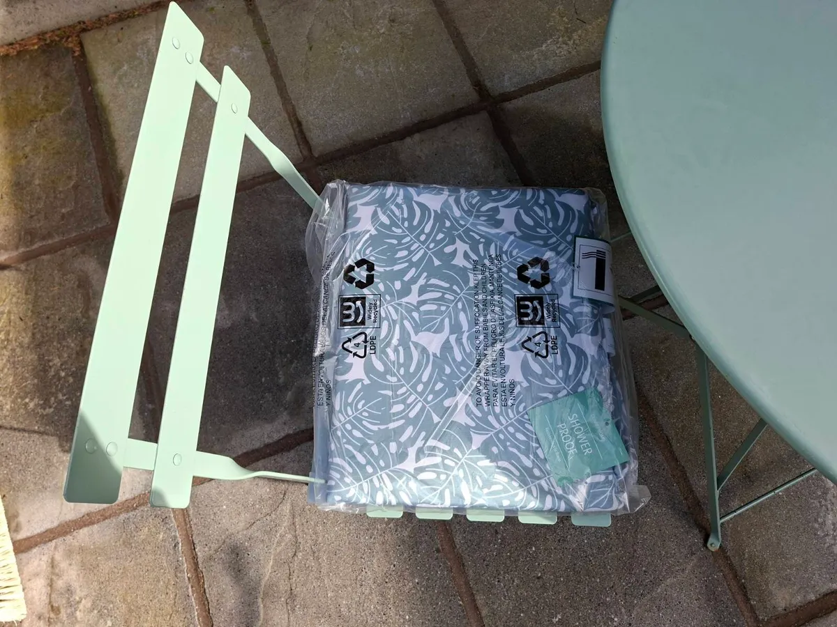 New- Bordeaux 4 Seater Garden Furniture Set - Image 4