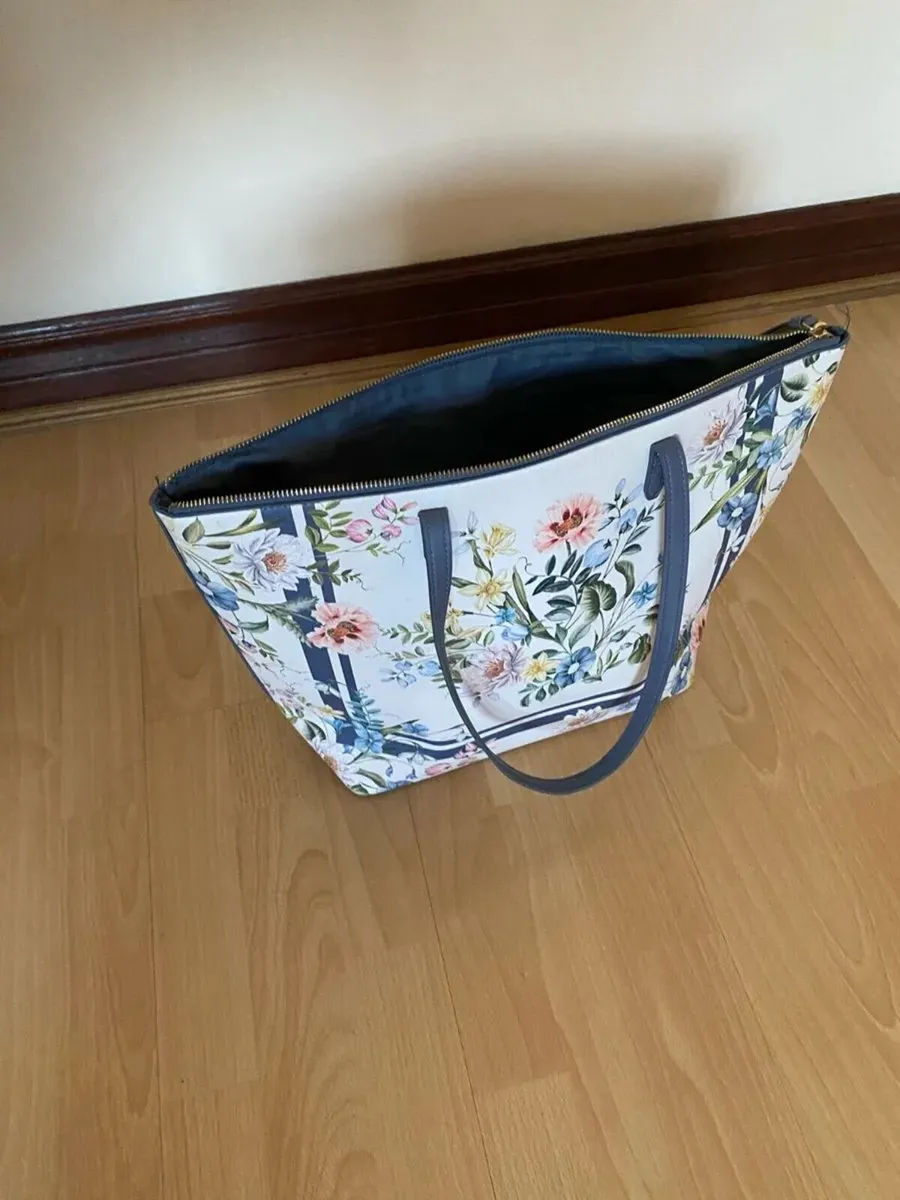 Beautiful Tote Shoulder Bag - Image 4