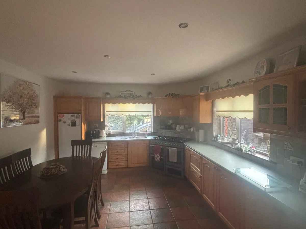 Solid oak kitchen - Image 1