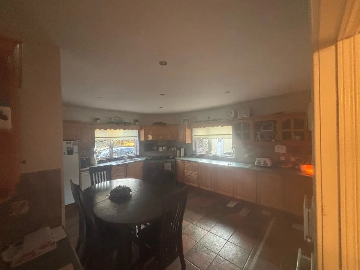 Solid oak kitchen - Image 2