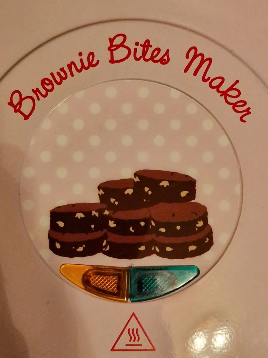 NEW Sweet Treats Brownie Bite Maker Model STBBM001 - Image 4