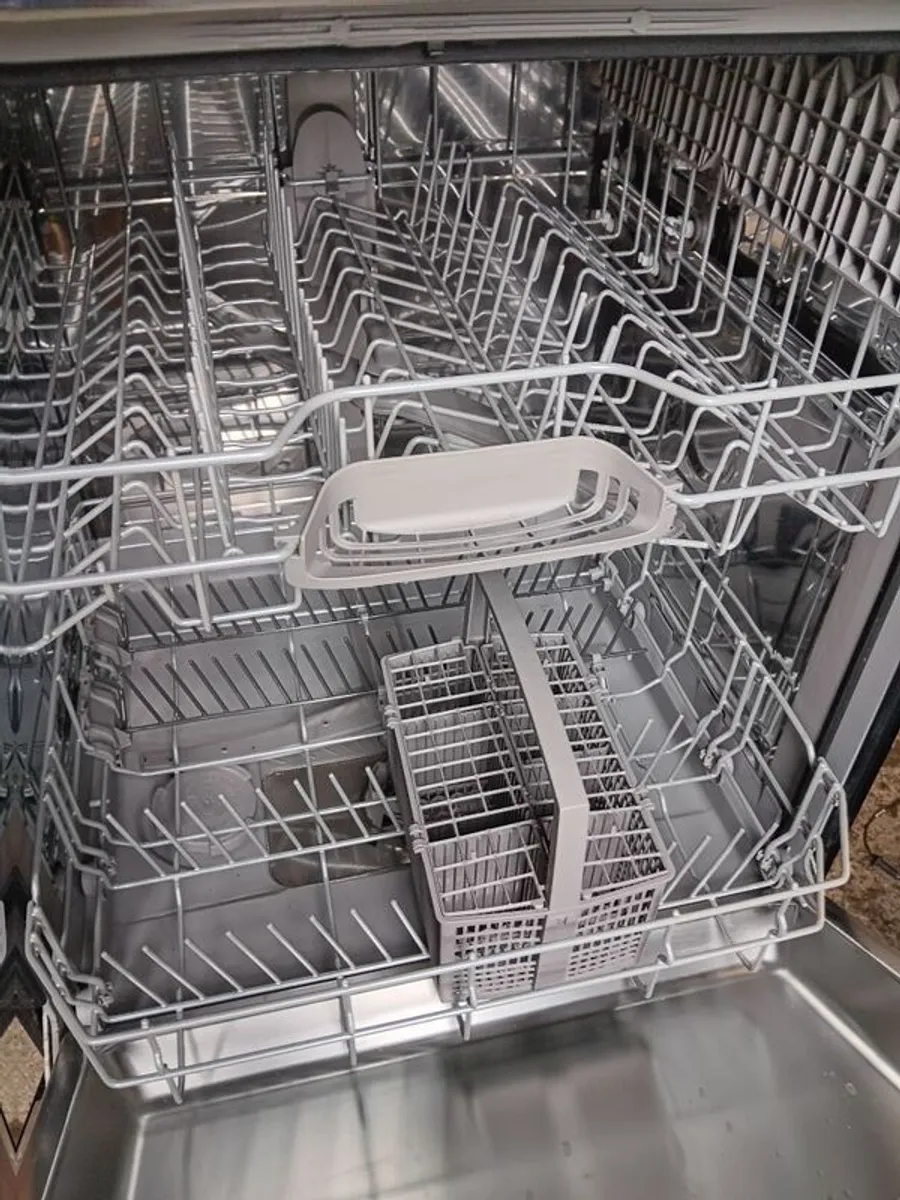 Dishwasher - Image 4